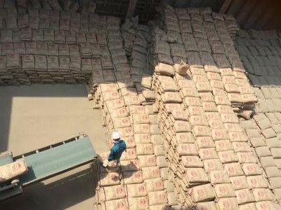 Phần lớn các thành viên Chính phủ đều đồng tình với việc sửa đổi Nghị định 100, đưa thuế xuất khẩu xi măng về 0%, tháo gỡ khó khăn cho doanh nghiệp.