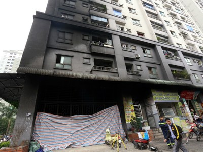 Toà nhà CT4 khu đô thị Xa La (Công ty xây dựng số 1 Điện Biên) từng bị cháy, thiêu rụi hàng trăm xe máy. Ảnh: Bá Đô.