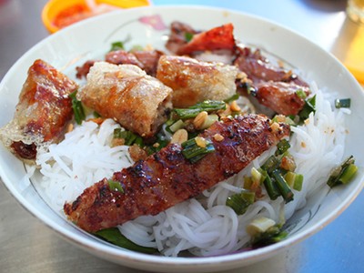 5 món ngon quanh khu chợ trăm tuổi ở trung tâm Sài Gòn