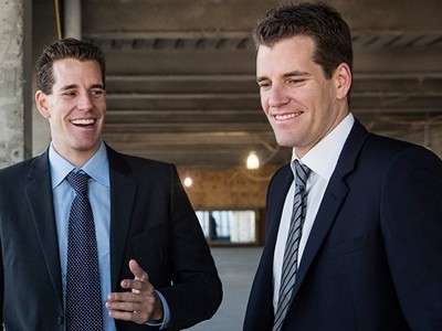 Anh em nhà Winklevoss đã có tài sản tỷ USD nhờ Bitcoin. Ảnh: AFP