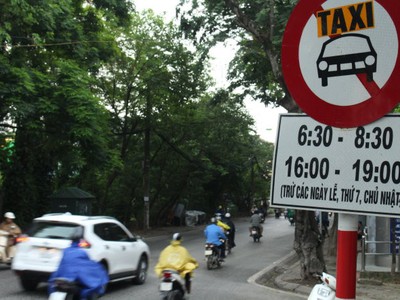 Sẽ có 13 tuyến đường phố cấm taxi để bảo đảm chống ùn tắc dịp Tết Nguyên đán 2018. (Ảnh minh họa: HNMO)