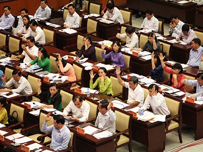 Đại biểu HĐND TP.HCM biểu quyết thông qua tờ trình