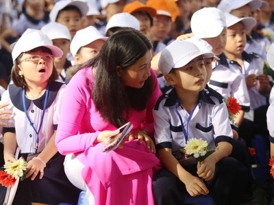 Nhiều người hoài nghi với tính khả thi trước đề xuất lương giáo viên xếp cao nhất trong hệ thống thang bậc lương hành chính sự nghiệp (ảnh minh họa)