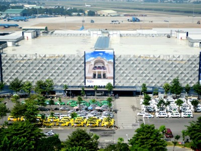 Bãi xe thông minh 5 tầng với tổng vốn đầu tư 550 tỷ đồng vừa được đưa vào sử dụng ở sân bay Tân Sơn Nhất hồi tháng 11 năm ngoái. Ảnh: Quỳnh Trần.