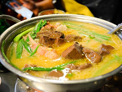 Vịt nấu chao và chuột đồng chiên nước mắm ở Cần Thơ