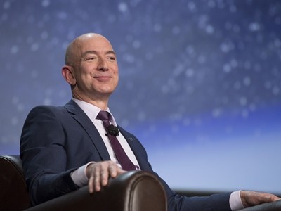 Bezos đã có thêm gần 40 tỷ USD từ đầu năm ngoái. Ảnh: Bloomberg