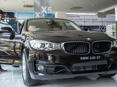 Tổng cục trưởng Hải Quan cho biết số lợi bất chính trong vụ buôn lậu của nhà nhập khẩu BMW được chuyển ra nước ngoài.