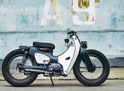 Chiếc Honda Super Cub 2018 được độ lại theo phong cách bobber