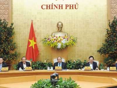 Thủ tướng Nguyễn Xuân Phúc và các Phó Thủ tướng họp Thường trực Chính phủ sau kỳ nghỉ Tết Nguyên đán Mậu Tuất. Ảnh: VGP