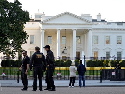 Các nhân viên Mật vụ Mỹ. Ảnh: Reuters.