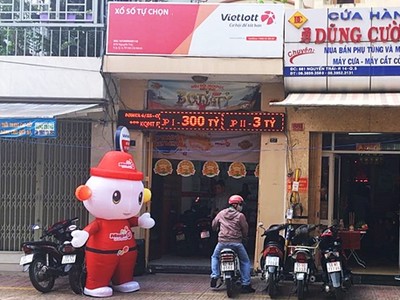 Cửa hàng Vietlott trên đường Nguyễn Trãi (quận 5) đã ba lần phát hành vé trúng độc đắc. Ảnh: Phương Đông.