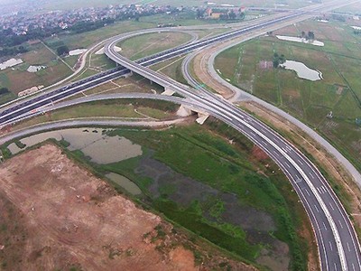 Bình quân suất đầu tư cho cao tốc 4-6 làn xe là 215 tỷ đồng/km. Ảnh: Giang Huy