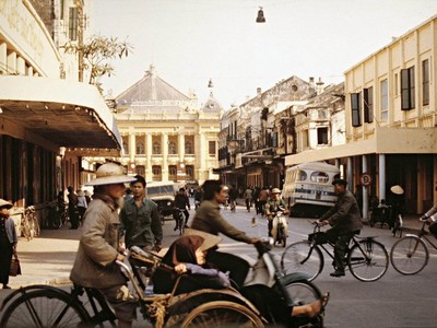 Thước phim hiếm về đường phố Hà Nội 50 năm trước