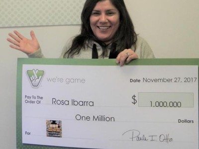 Mua tấm vé số thừa bỏ đi, bất ngờ trúng độc đắc 30 tỷ