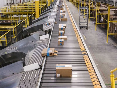 Amazon sẽ hỗ trợ doanh nghiệp Việt xuất khẩu trực tuyến. Ảnh: Wall Street Nation.