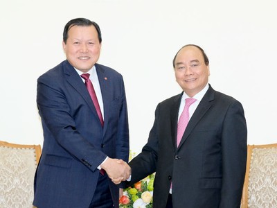 Thủ tướng Nguyễn Xuân Phúc tiếp Phó Chủ tịch Tập đoàn Lotte Hwang Kag Gyu