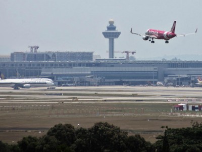 Số tiền thu được sẽ góp phần xây dựng nhà ga hành khách T5 mới, dự kiến mở cửa vào năm 2030 cùng đường băng thứ ba. Ngoài ra, các đường dẫn kết nối cũng được xây dựng (như đường hầm) cho phép trung chuyển hành khách, hành lý giữa nhà ga mới và hiện tại. T5 dự kiến phục vụ lên đến 70 triệu khách/năm (nhiều hơn T1, T2, T3 cộng lại).

Năm ngoái, sân bay Changi nhận kỷ lục khi đón 62,2 triệu hành khách. Dự kiến lượng khách ở đây sẽ tăng khoảng 3-4% mỗi năm trong vòng 20 năm tới. "Nếu không mở rộng