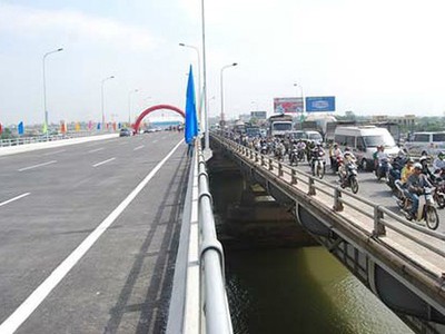 Vốn đầu tư dự án cầu Đồng Nai tăng từ 2.005 tỷ đồng lên 3.141,6 tỷ đồng, tức tăng hơn 1.100 tỷ đồng.