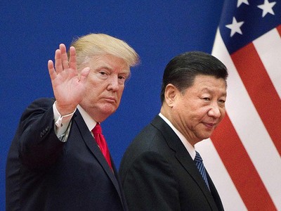 Tổng thống Donald Trump (trái) và Chủ tịch Tập Cận Bình (Ảnh: AFP)