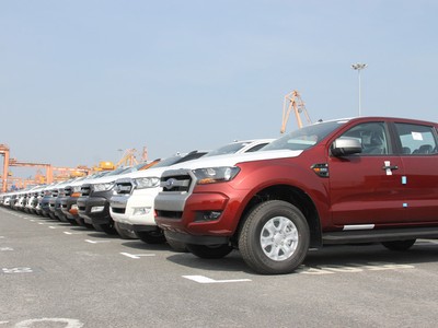 Một loạt doanh nghiệp vừa gửi đơn đề nghị cấp phép nhập khẩu xe ô tô (Ảnh minh họa)