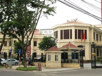 Thành ủy Hà Nội tuyển 92 công chức không qua thi