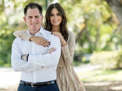 Alexa Dell và người cha tỉ phú, giàu thứ 37 thế giới - Ảnh: Instagram/alexakdell