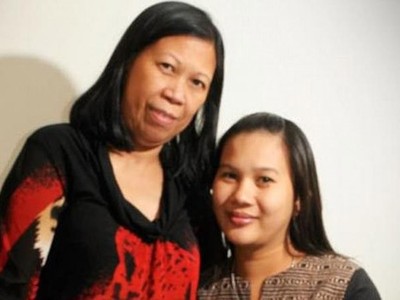 Adelaide (bên phải) bị buộc tội giết mẹ chồng, bà Myrna (bên trái).