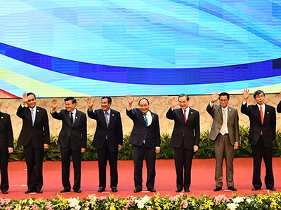 Lãnh đạo các nước GMS cùng các đối tác dự cuộc họp ngày 31/3 tại Hà Nội. Ảnh: Giang Huy.