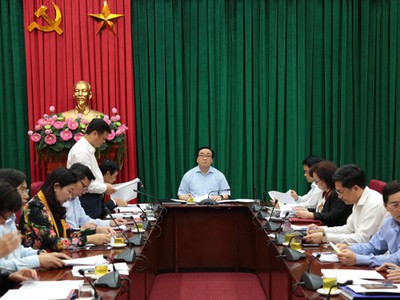 Đồng chí Hoàng Trung Hải, Ủy viên Bộ Chính trị, Bí thư Thành ủy, Trưởng ban chỉ đạo chủ trì hội nghị. Ảnh Hanoi.gov.vn