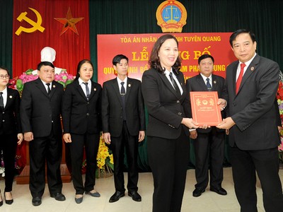 Công bố quyết định của Chủ tịch nước về công tác cán bộ