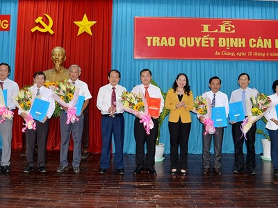 Điều động, bổ nhiệm nhân sự chủ chốt tỉnh An Giang, Sơn La, Phú Yên
