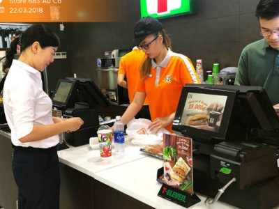 Một cửa hàng tiện lợi của nước ngoài tại TP HCM. 