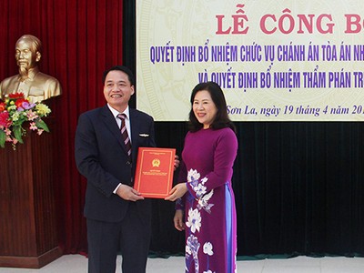 Công bố quyết định nhân sự của Chủ tịch nước và Chánh án TANDTC