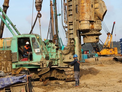 FECON thi công cọc khoan nhồi tại Dự án Nhà máy Thép Hòa Phát Dung Quất (Quảng Ngãi)