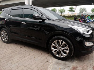 Ô tô cũ 5 năm, chạy 100.000 km giá “chat” hiếm hàng