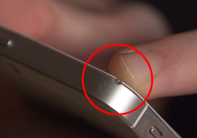 Apple sẽ không thay mới pin nếu iPhone bị trầy xước, va đập.