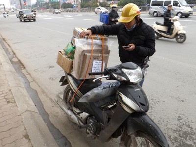 Bỏ việc văn phòng đi làm shipper, lương tháng gấp đôi ngồi bàn giấy