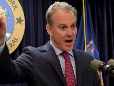 Tổng chưởng lý bang New York, Mỹ, Eric Schneiderman từ chức giữa bê bối tình dục. Ảnh: Fox News.