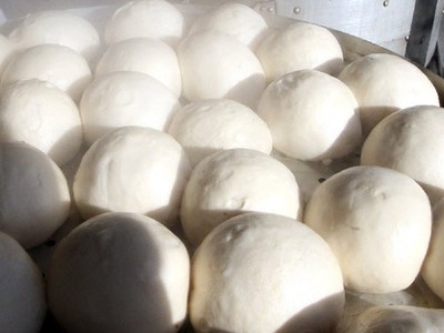 Một khách hàng đã nhầm lẫn khi trả gần 136 triệu đồng chỉ để mua một chiếc bánh bao có giá hơn 5.000 đồng. (Nguồn: Handout)