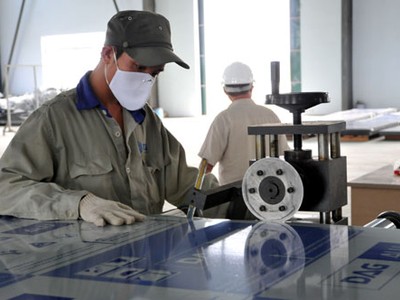 Một trong những mối lo ngại của giới đầu tư là đợt phát hành tăng vốn sắp tới liệu có kéo theo “hiệu ứng phụ” khi lợi nhuận của Nhựa Đông Á có thể bị pha loãng, nếu tốc độ tăng trưởng lợi nhuận không theo kịp với tốc độ tăng vốn