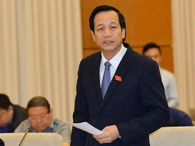 Bộ trưởng LĐTB&XH Đào Ngọc Dung thừa nhận, tình trạng cò mồi trong xuất khẩu lao động vẫn diễn ra, và Bộ vẫn đang chấn chỉnh vấn đề này. Từ đầu năm 2018 đến nay, Bộ đã tiến hành thanh tra 05 doanh nghiệp, tổng số tiền xử phạt là 490 triệu đồng.