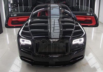 Loạt xe sang về Việt Nam trong cảnh khan hàng