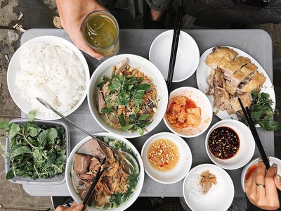 7 quán bún, miến trộn ngon rẻ cho trưa hè oi ả