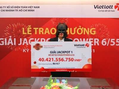 Nữ khách hàng trúng Jackpot hơn 40 tỷ đồng (chưa trừ thuế) là nhân viên một ngân hàng tại TP HCM.