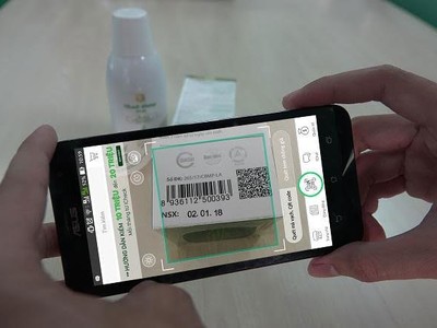 Quét tem QR Code giúp xác minh nguồn gốc sản phẩm (Nguồn ảnh: Internet).