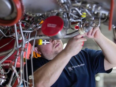 Các nhà phân tích dự báo hơn 4.000 công việc sẽ được cắt giảm. Ảnh: Bloomberg.