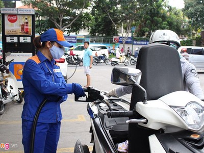 VCCI cho rằng Nhà nước can thiệp quá sâu vào hoạt động của doanh nghiệp kinh doanh xăng dầu. Ảnh: Phúc Minh.