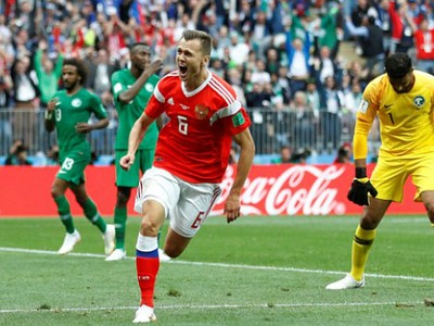Cheryshev trở thành cầu thủ đầu tiên ghi cú đúp tại World Cup 2018. Ảnh: Reuters.