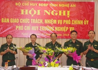 Triển khai quyết định của Bộ trưởng Quốc phòng về công tác cán bộ