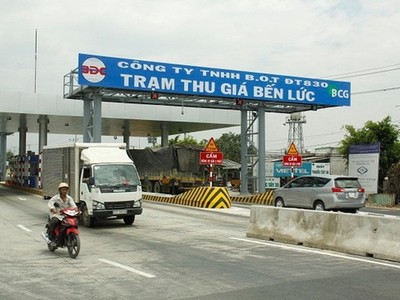 Việc Bộ GTVT sử dụng cụm từ "Trạm thu giá" tại các trạm BOT đã gây nhiều tranh cãi (Ảnh minh họa: Người lao động).
